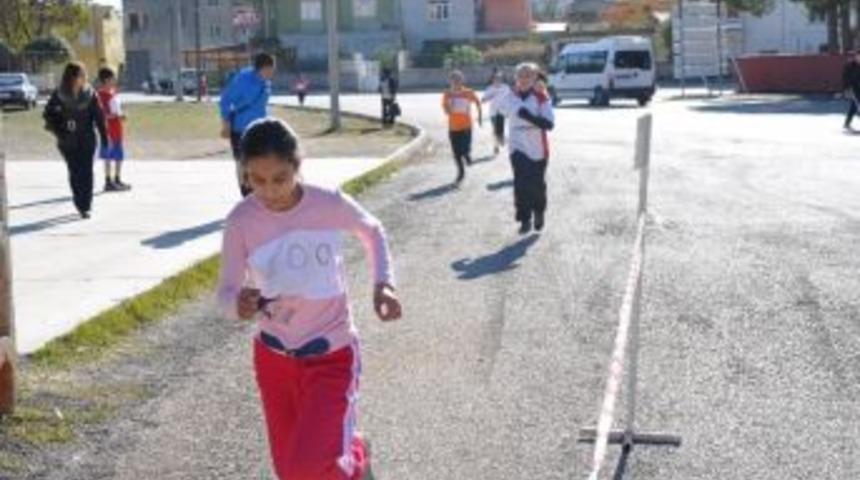 Adana Ve İl&ccedil;elerinde Kros Se&ccedil;meleri Başladı