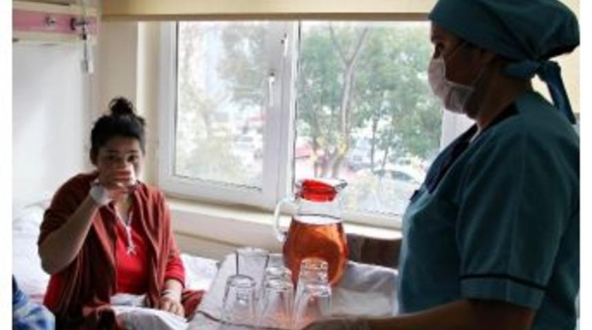 Lohusa Şerbeti Anne S&uuml;t&uuml;n&uuml; Artırıyor