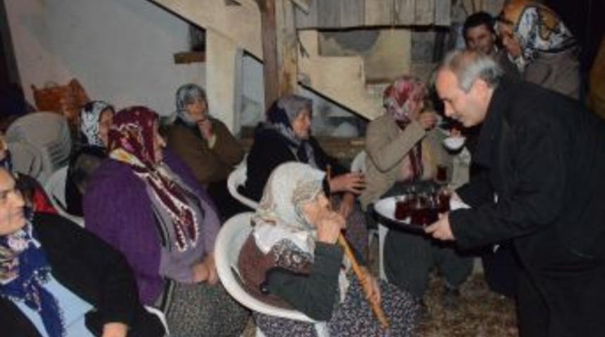 Başkan &Ouml;zgan&rsquo;a K&ouml;y&uuml;nde Coşkulu Karşılama