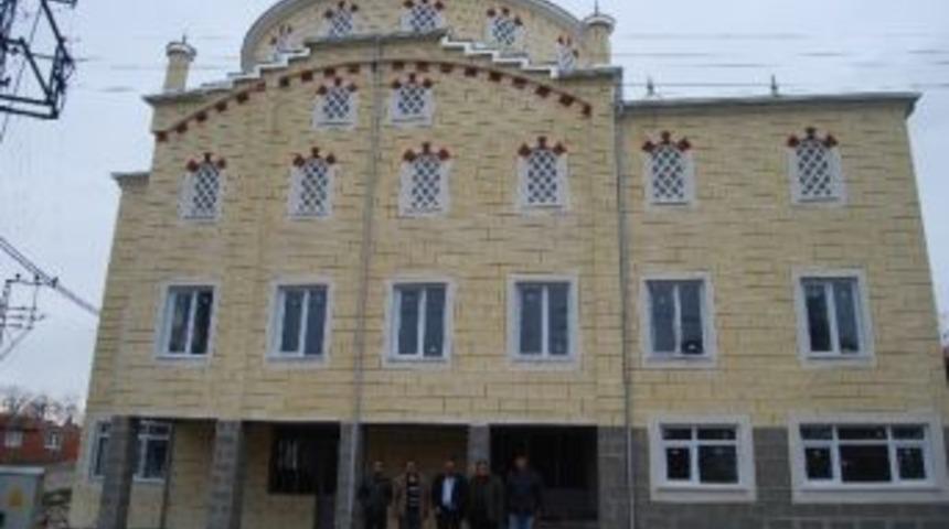 Aksakal K&ouml;y&uuml; Caminin İnşaatı Devam Ediyor