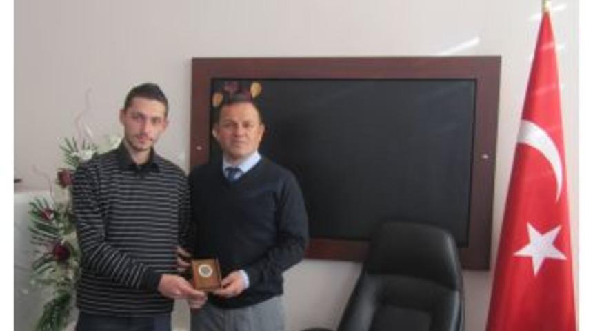 AÜ, Öğrenci Konsey Başkanı'nı Seçti