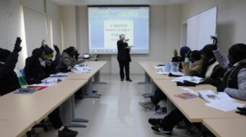 Dicle &Uuml;niversitesi&rsquo;nden Yabancı &Ouml;ğrencilere T&uuml;rk&ccedil;e Eğitimi