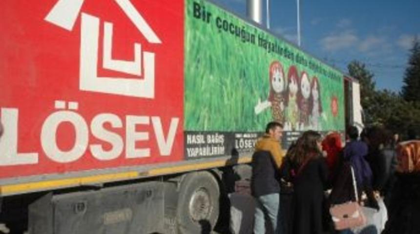 L&ouml;sev&rsquo;in &lsquo;iyilik Tırı&rsquo; Eskişehir&rsquo;de