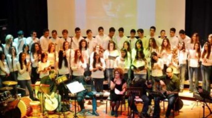 Mudanya&rsquo;da Sezen Aksu R&uuml;zgarı Esti