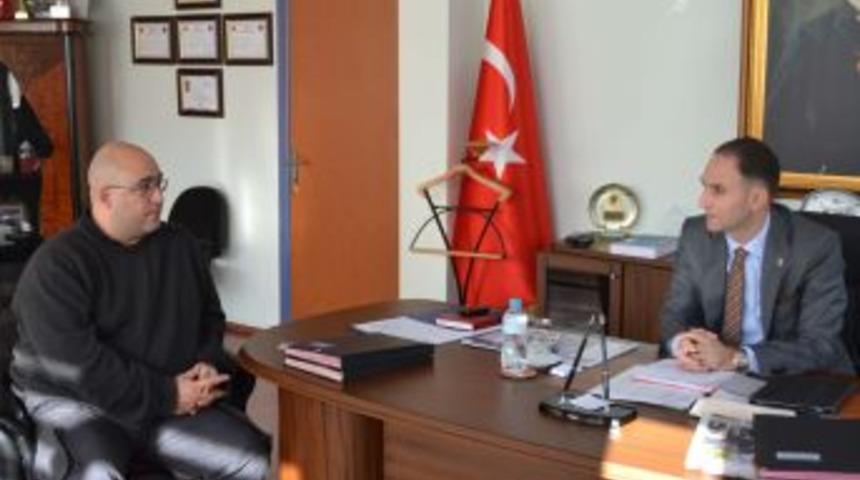 İtalyan Y&uuml;zme Antren&ouml;r&uuml;, Bursa&rsquo;da Olimpiyatlara Sporcu Yetiştirecek