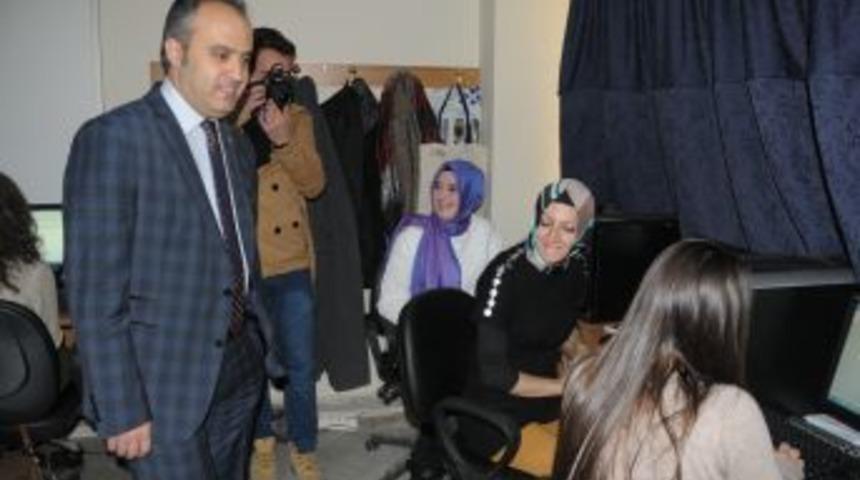 Başkan Aktaş: 11 Kurs Ve Et&uuml;t Merkeziyle Bir Nevi Dershane Hizmeti Veriyoruz