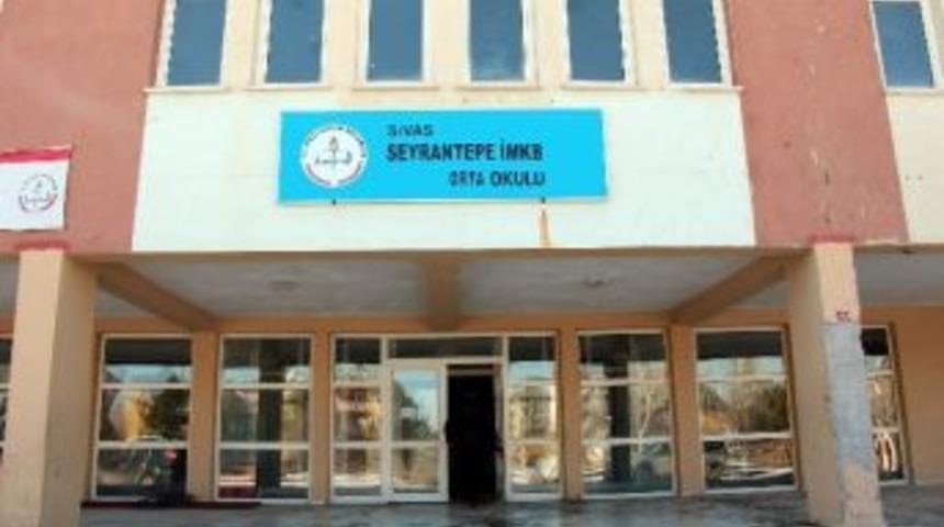 Yangında Hasar G&ouml;ren Okul Tadilata Alındı
