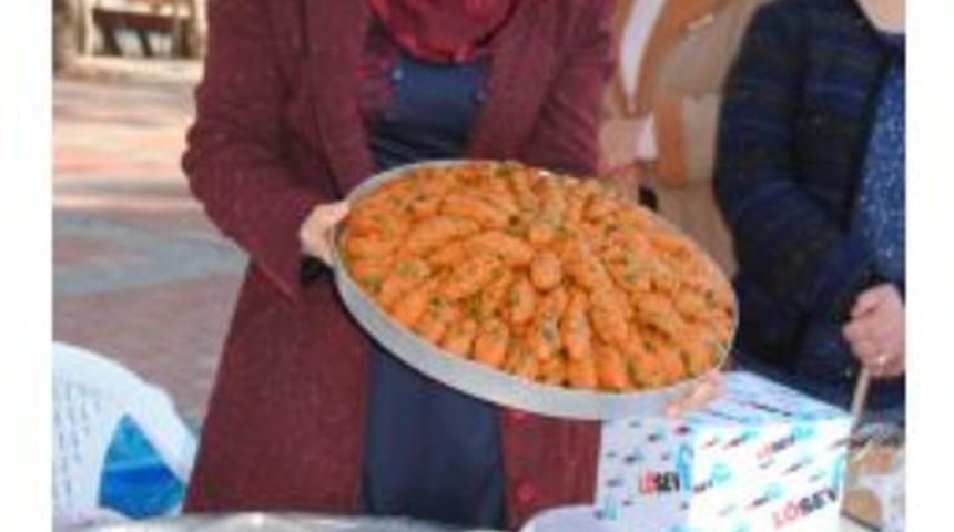 MHP'li Hanımlar, L&ouml;semili &Ccedil;ocuklar I&ccedil;in Gıda Kermesi D&uuml;zenledi