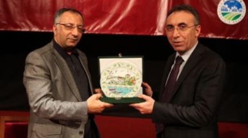 Akm&rsquo;de &lsquo;oryantalizmin Kısa Tarihi&rsquo; Konulu Konferans D&uuml;zenlendi