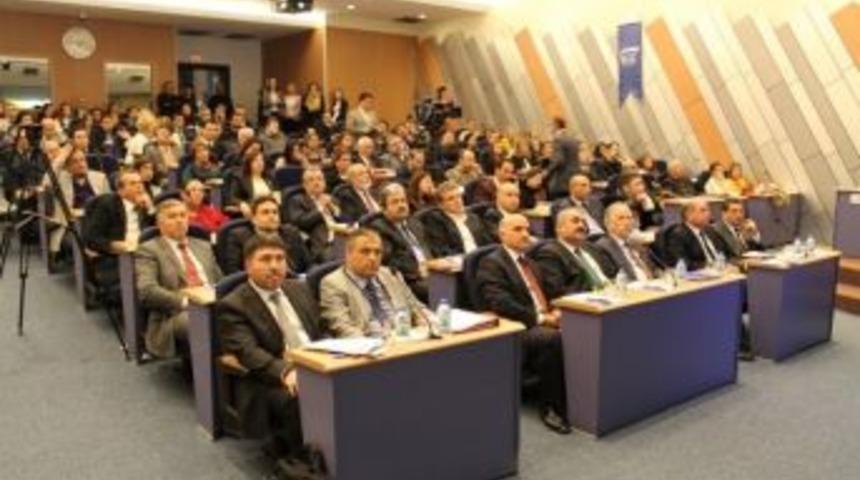 &Ccedil;alışma Ve Sosyal G&uuml;venlik Bakan Yardımcısı Halil Etyemez: