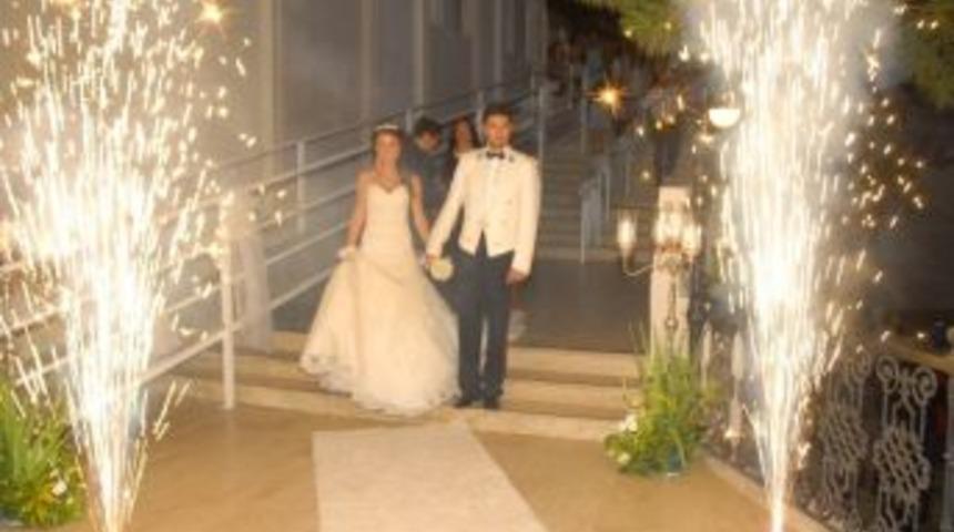 Şehit Pilot &Uuml;steğmenin D&uuml;ğ&uuml;n G&ouml;r&uuml;nt&uuml;leri Y&uuml;rek Burktu