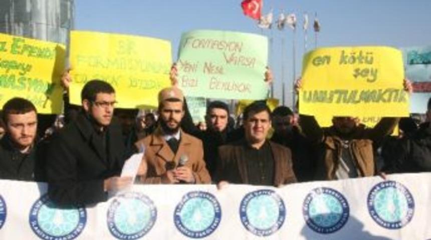 İlahiyat &Ouml;ğrencilerinden Formasyon Talebi