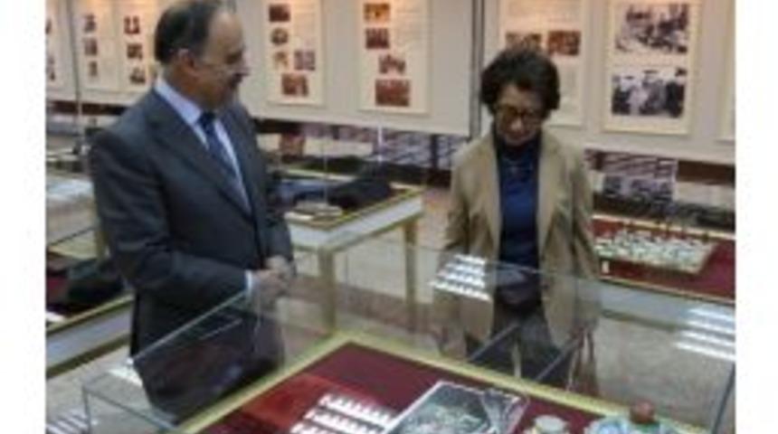 İ.&uuml;&rsquo;de &ldquo;&ouml;l&uuml;m&uuml;n 40. Yılında İsmet İn&ouml;n&uuml;" Paneli