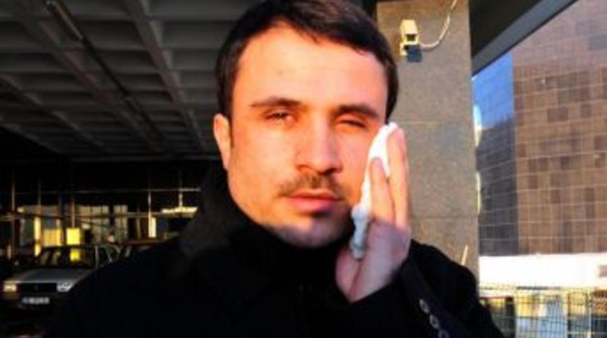 Van'da Bir &Ouml;ğretmen Darbedildi