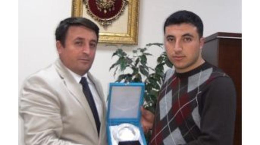 Duyarlı Gazetecilere Bigader&rsquo;den Anlamlı Plaket