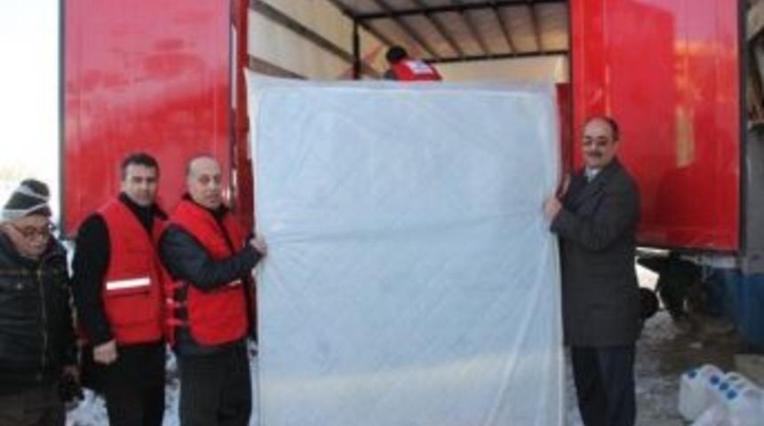 Yangınzede Şehit Ailesine T&uuml;rk Kızılay'ından Yardım