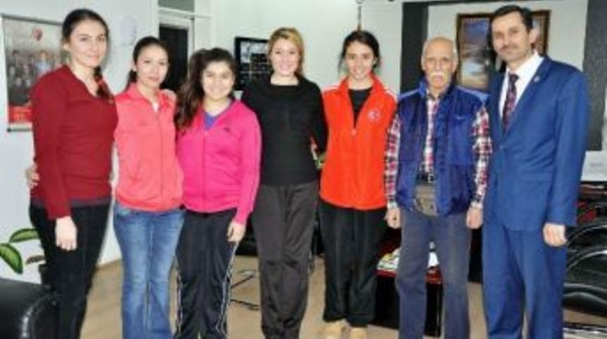 Manisa'lı Atıcılar Mersi'nden Altın Madalyayla D&ouml;nd&uuml;