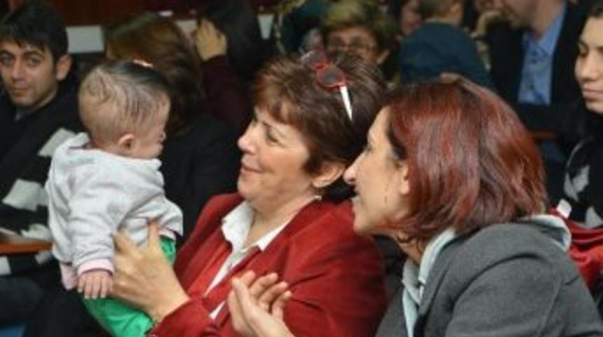 Bu Projenin Adı "k&uuml;&ccedil;&uuml;k", Kendisi "b&uuml;y&uuml;k"