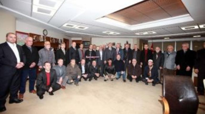 Kartepe Cami Derneklerinde Başkan Karaosmanoğlu'na Ziyaret