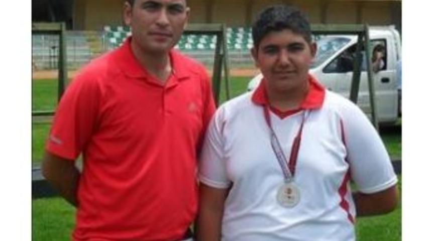 Kayserili Ok&ccedil;u Furkan Dernekli T&uuml;rkiye Şampiyonu Oldu