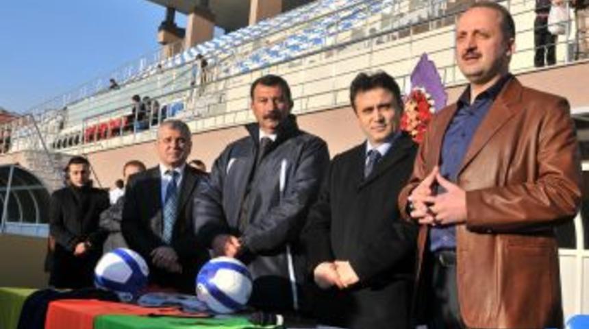 Mamak Şehir Stadı, Amat&ouml;r Kul&uuml;plere A&ccedil;ıldı