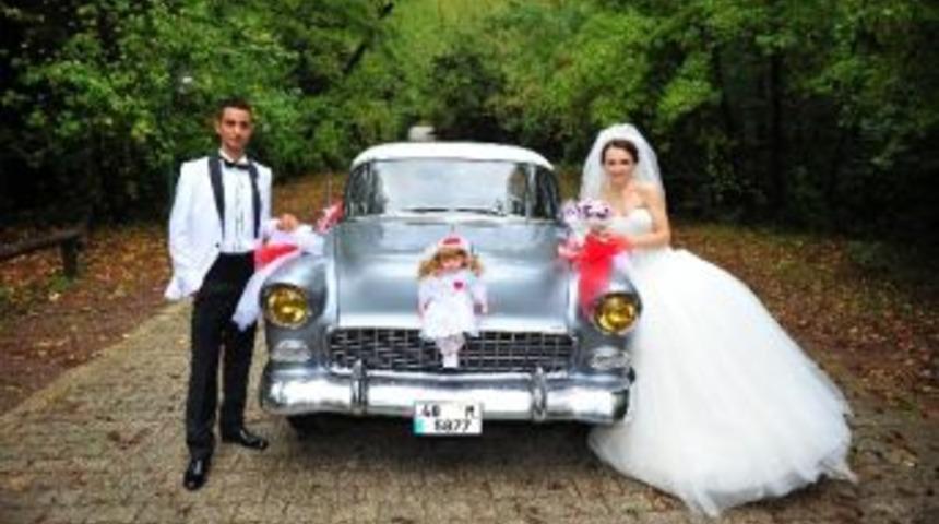Gen&ccedil; &Ccedil;iftlerin G&ouml;zdesi 1955 Chevrolet