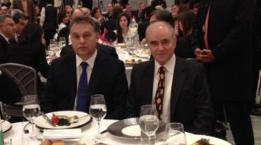 İsmet G&uuml;ral Moderat&ouml;rl&uuml;ğ&uuml;nde &Ccedil;alışma Yemeği