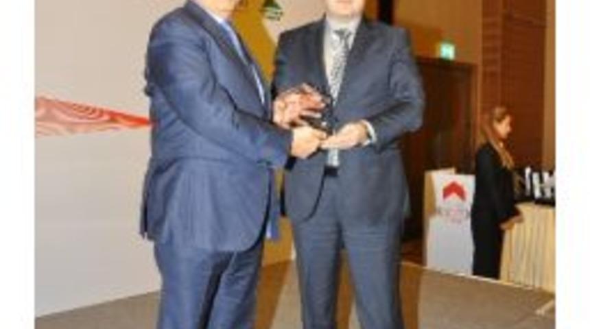 Capital Ve Ekonomist'ten Necip Nasır'a Sekt&ouml;re Katkı &Ouml;d&uuml;l&uuml;