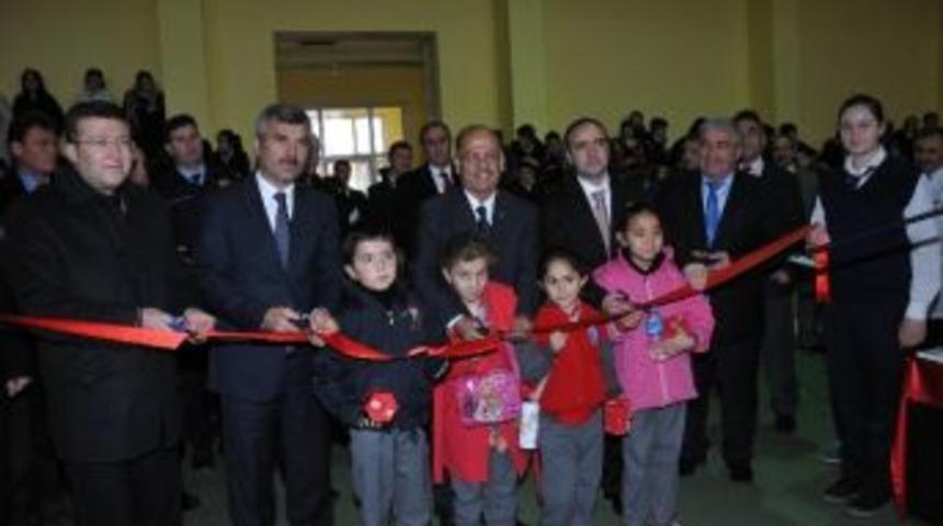 Kumbaralar A&ccedil;ılıyor, &Ccedil;ocuklar Kitapla Buluşuyor