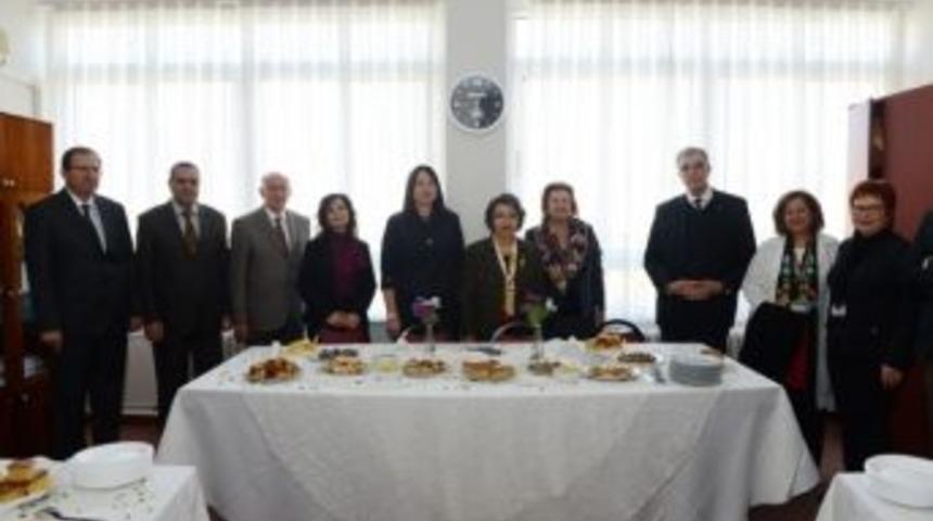 &Ouml;zyeğin Vakfı'ndan Ege &Uuml;niversitesi'ne B&uuml;y&uuml;k Bağış