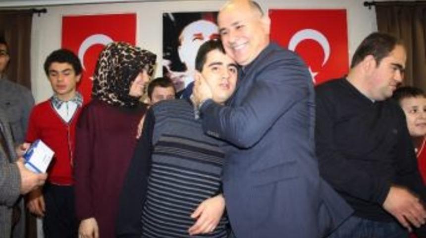 Otizmli &Ccedil;ocuklar Deklanş&ouml;re Basacak