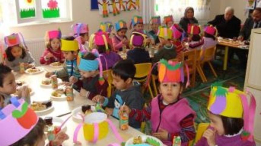 Minik &Ouml;ğrenciler Yerli Malı Haftası'nı Hayırseverlerle Kutladı