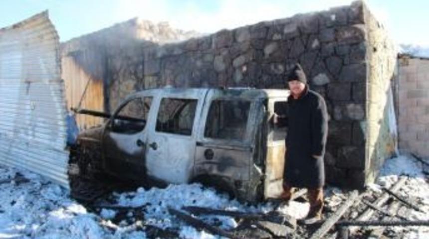 Elektrik Kontağından &Ccedil;ıkan Yangın K&ouml;y&uuml; Yakıyordu