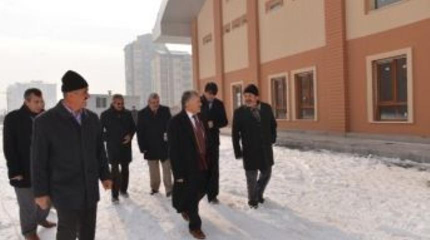 Esenyurt Sosyal Ve Spor Tesisi Hizmete Hazır