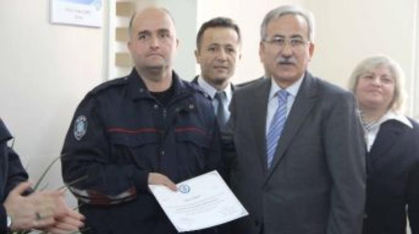 İtfaiyeciler B&uuml; Eğitim Programına Katıldı