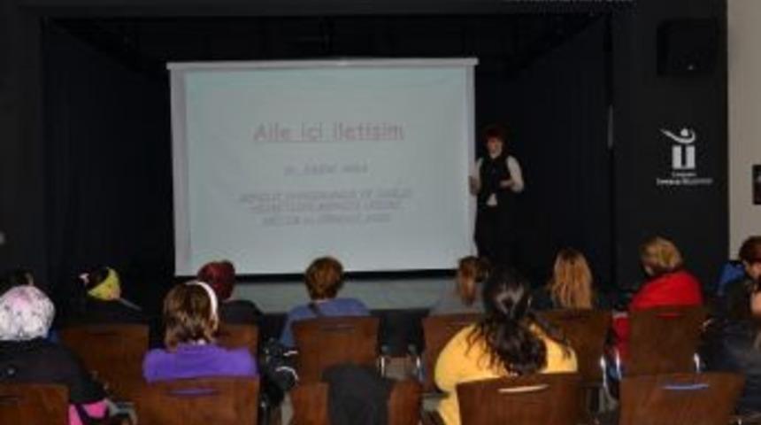 Batıkent Beldeevi&rsquo;nde &ldquo;aile İ&ccedil;i İletişim&rdquo; Konulu S&ouml;yleşi