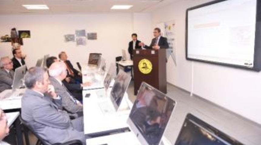 Mobil Teknoloji Geliştirme Laboratuvarı A&ccedil;ıldı