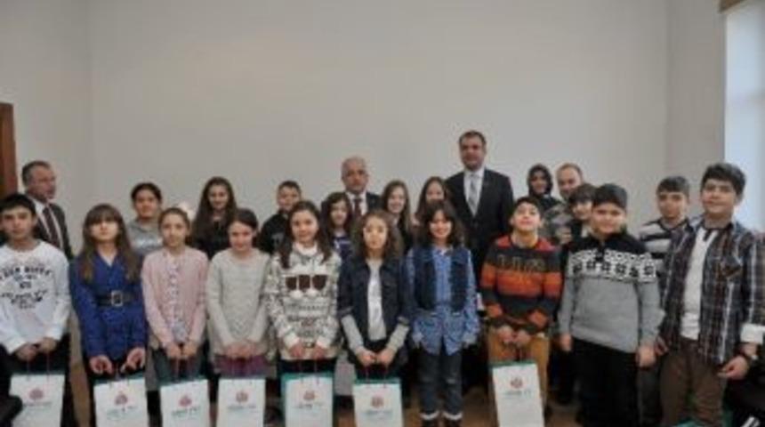 Ankara Hayat Koleji &Ouml;ğrencilerinden Vali Tuna&rsquo;ya Ziyaret