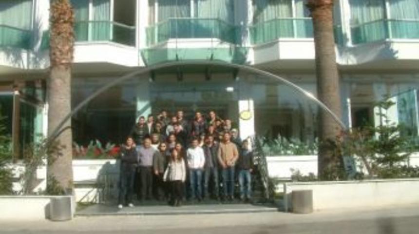 &Uuml;niversiteli Gen&ccedil;lere Otelde Uygulama Eğitimi