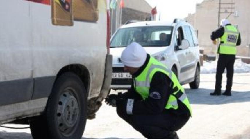 Ahlat Polisinden &ldquo;kış Lastiği&rdquo; Denetimi