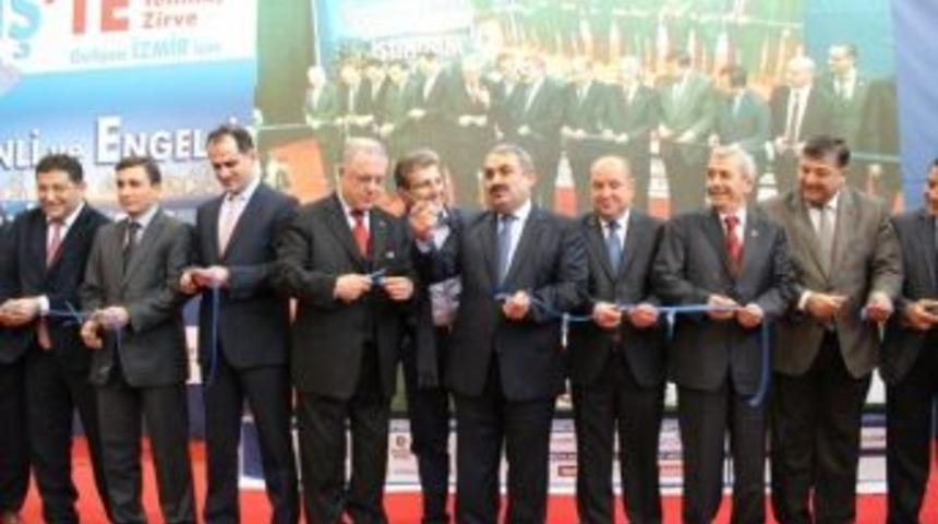 2. İzmir İstihdam Zirvesi'nin G&uuml;ndemi &lsquo;mesleksizlik&rsquo;