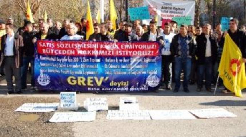 Kesk&rsquo;e Bağlı Sendikalar İş Bıraktı