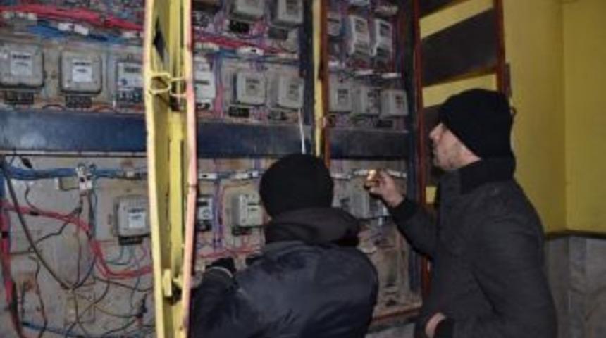 5 İlde Dev Ka&ccedil;ak Elektrik Operasyonu