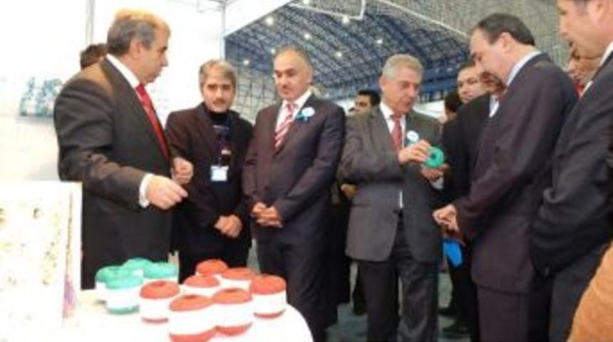 İstihdam Fuarı Kapılarını A&ccedil;tı