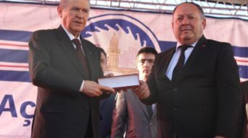 Bah&ccedil;eli: İddiaların Biri Doğruysa Bile H&uuml;k&uuml;metin Yerinde Durması M&uuml;mk&uuml;n Değil