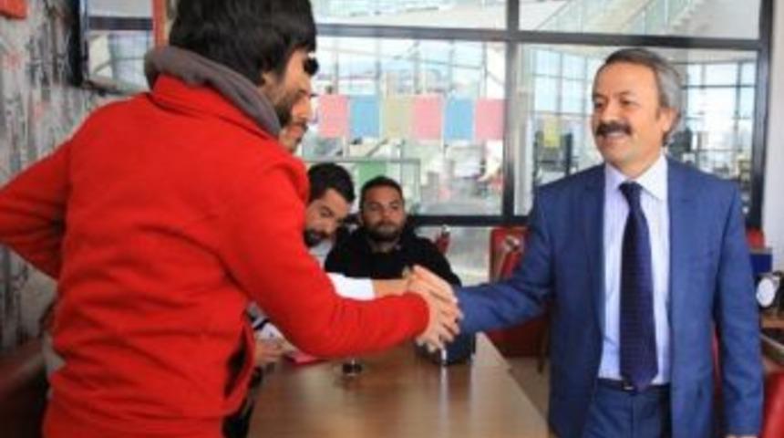 As&uuml; Rekt&ouml;r&uuml; Acar&rsquo;dan &Ouml;ğrencilere S&uuml;rpriz Ziyaret