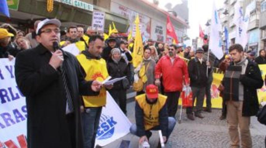 Yolsuzluk Operasyonu Sendika Eylemine Konu Oldu