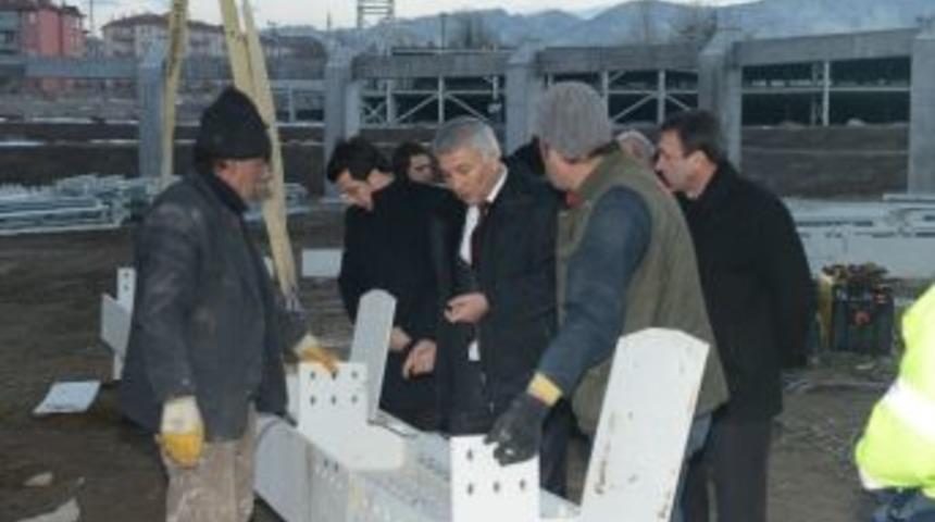 &Ccedil;elik Aksamı &Ccedil;&ouml;ken G&ouml;kkube Fuar Merkezi İnşaatı Yeniden Başladı