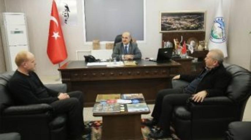 Havacılık Kul&uuml;b&uuml;&rsquo;nden Rıfat Yıldırım&rsquo;a Ziyaret