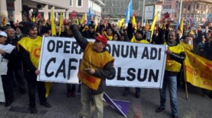 Memurlar 2014 B&uuml;t&ccedil;esini Protesto Etti